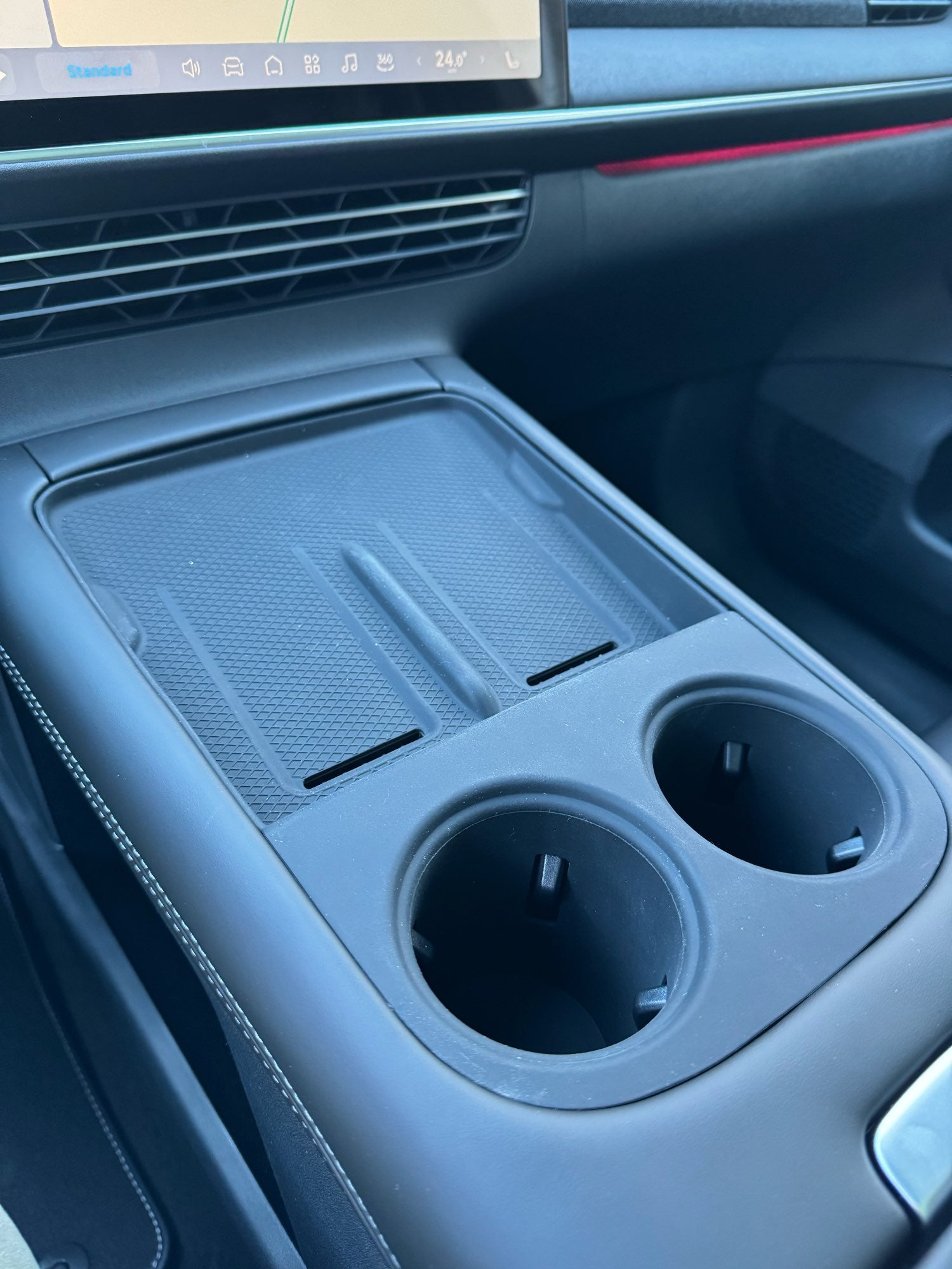 Charging & Cup Holder Silicone Pad for Xpeng G6