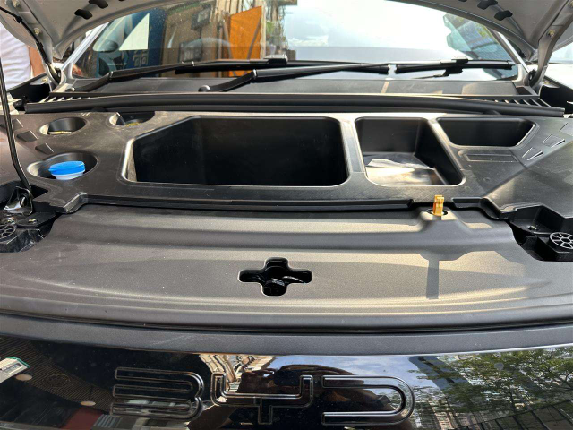 FRUNK / FROOT RHD FOR BYD ATTO 3 + Struts kit