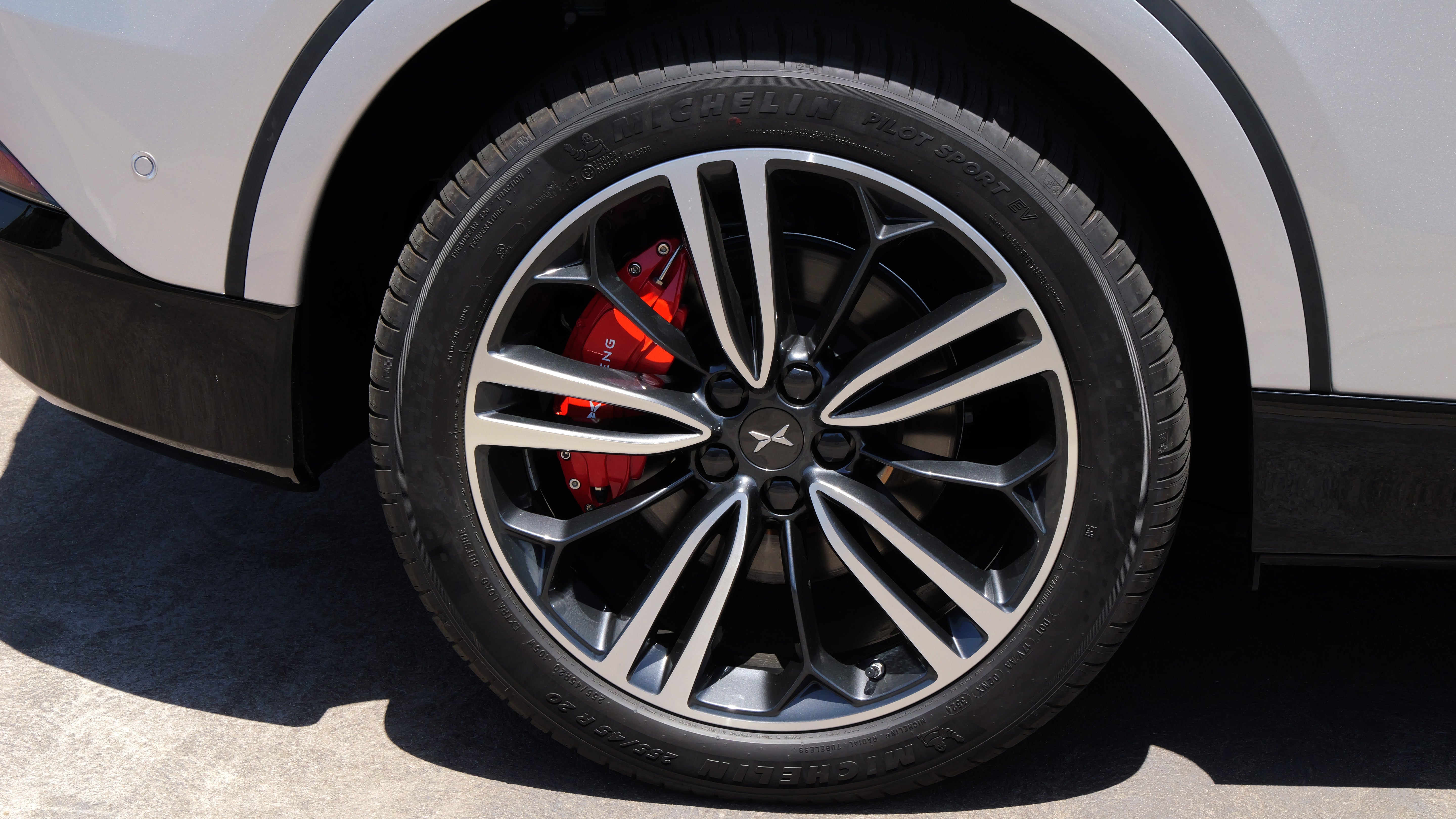 XPeng G6 Brake Caliper Covers for 20-Inch Wheels