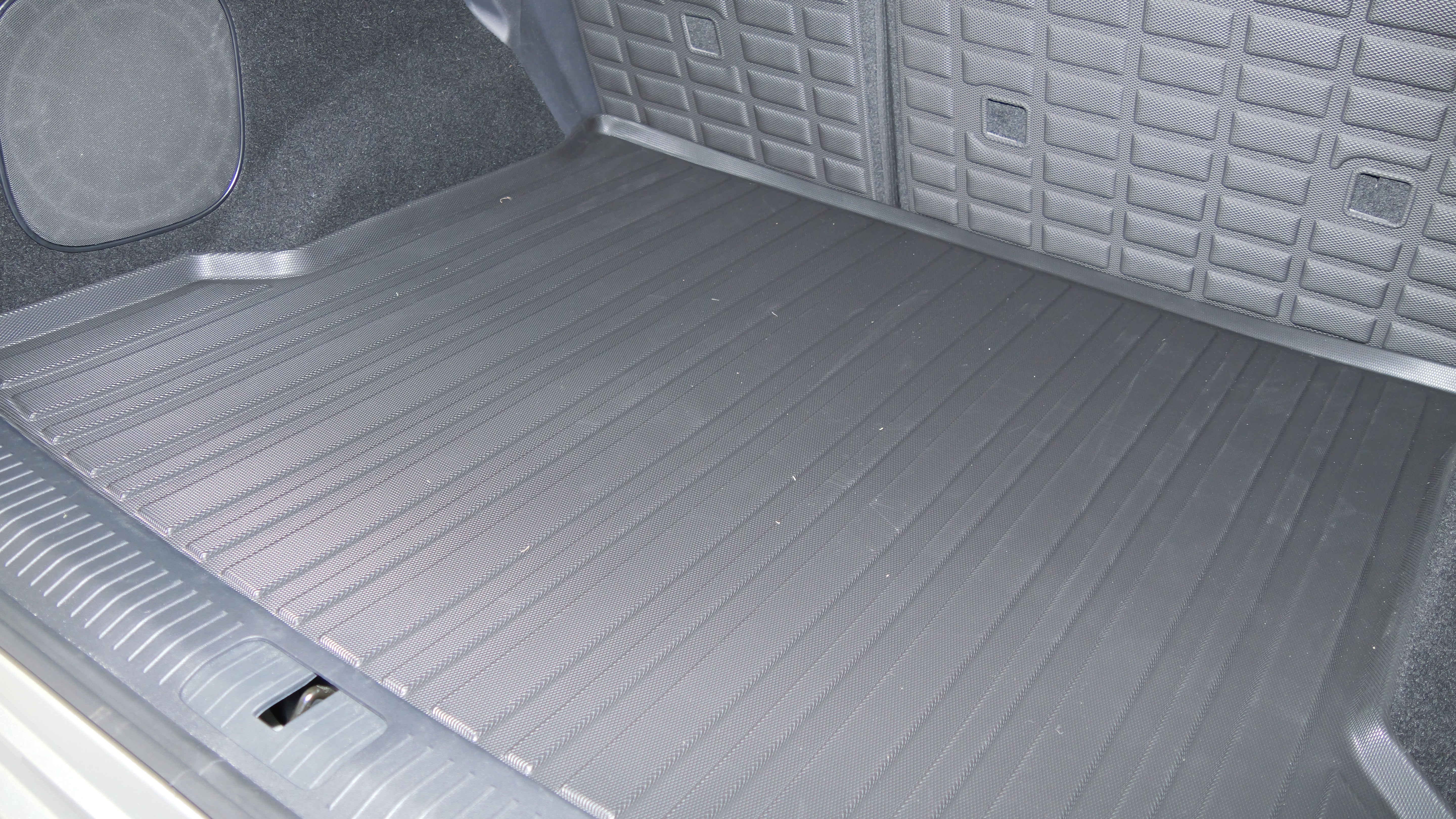 Floor mats for Xpeng G6 - RHD
