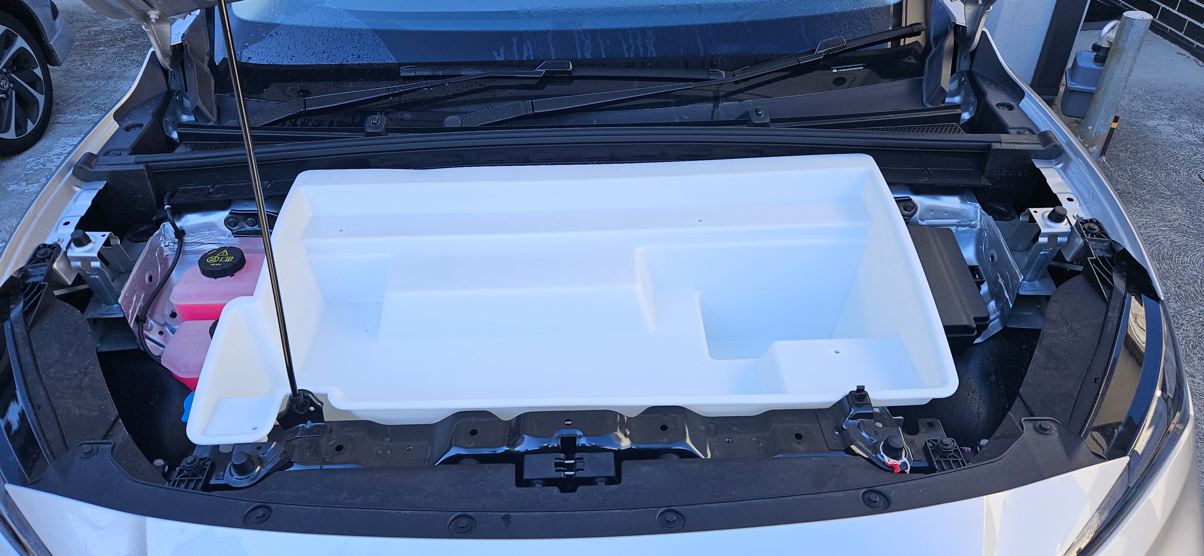 MG S5 EV Frunk Maximum Storage